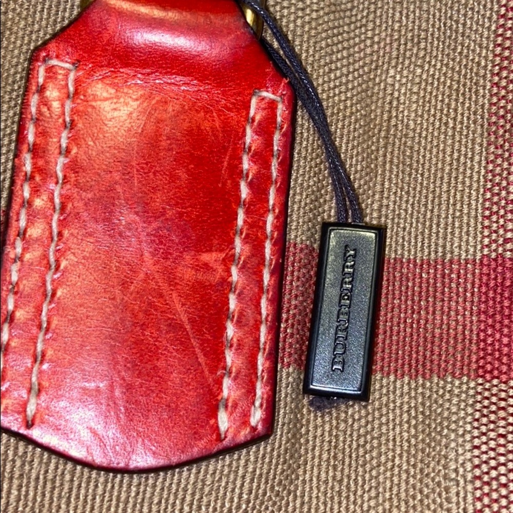 Burberry bag authentic - Picture 5 of 5